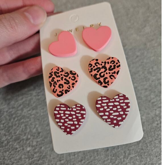 Jewelry Boutique Set of 3 Heart Stud Earrings Pink Animal Print - Picture 6 of 7